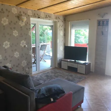 Kenese Panorama Apartment