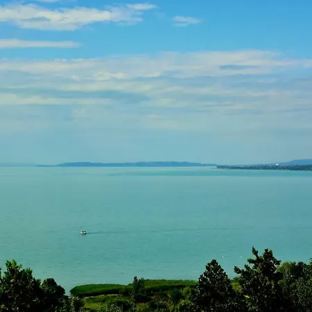 Apartment Kenese Panorama *